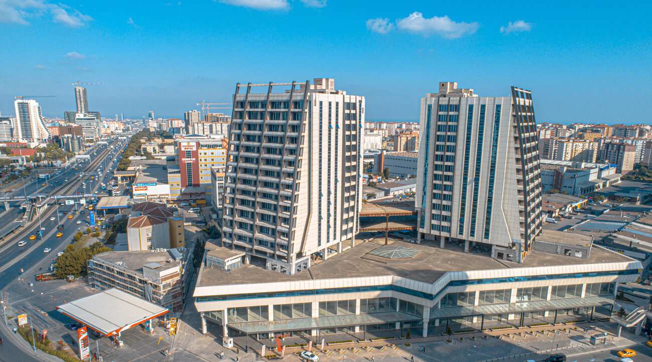 مجمع شقق ومكاتب استثماري بإطلالة بحرية رائعة على بحر مرمرة  في اسطنبول الأوروبية منطقة بيليك دوزو DS295  || شركة داماس تورك العقارية 01
